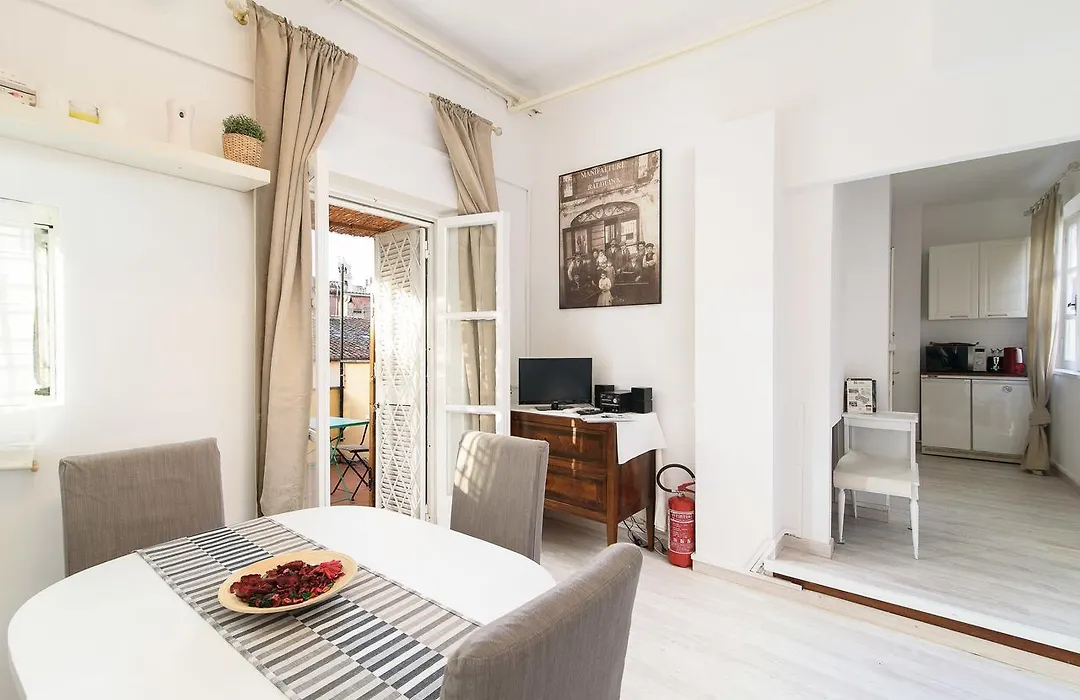 White Terrace Apartment Navona-1