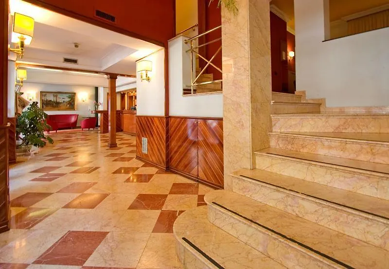 Hotel Carlo Magno-1