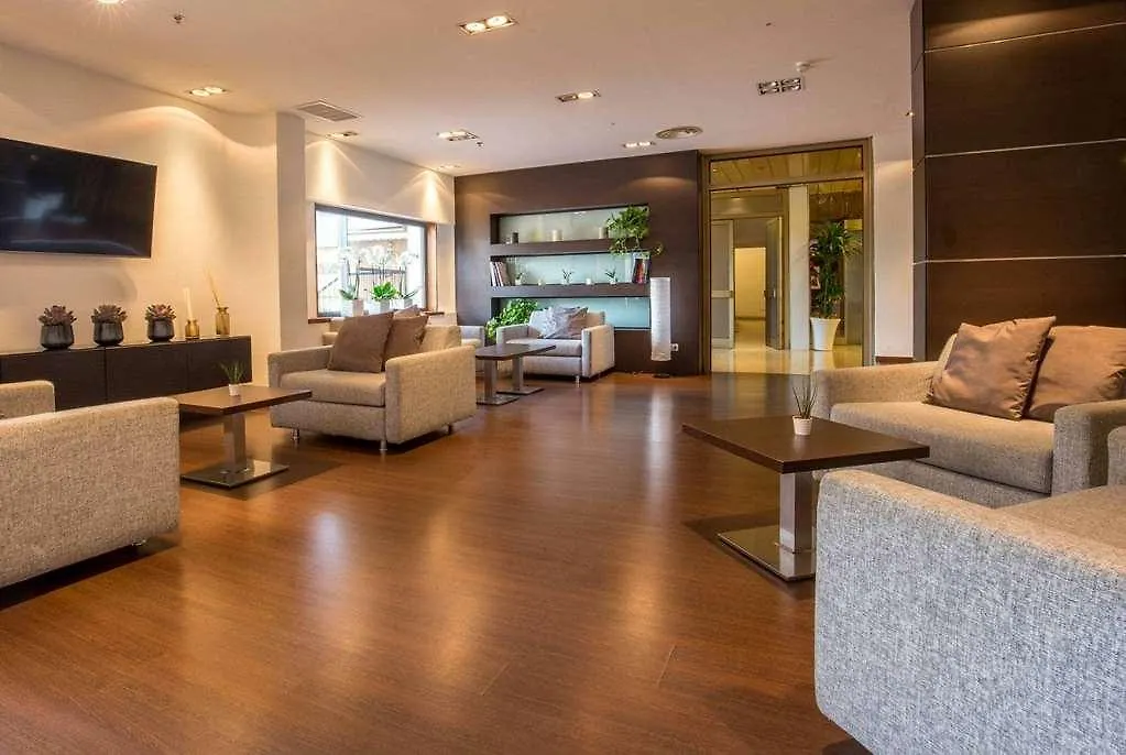 Wyndham Rome Midas-1