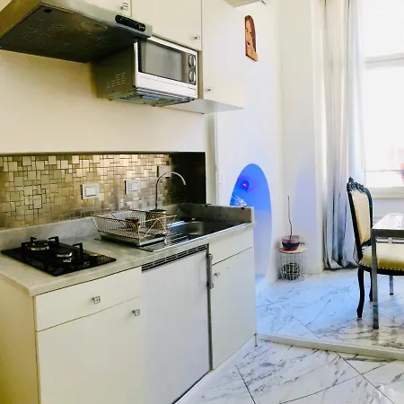 Parisa Suite-3
