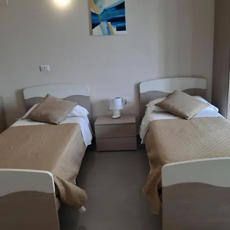 Un passo dal mare - Guest House-2