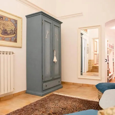 La Maison D'Etrusque-3