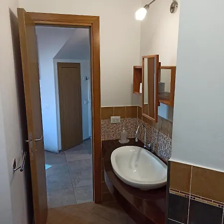 Appartamento Fiera Di Roma E Aereoporto Fiumicino-3