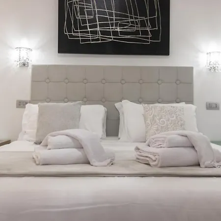 Vatican Grand Suite-2