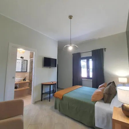 Villa Rio Claro Sperlonga Holiday Rooms-2