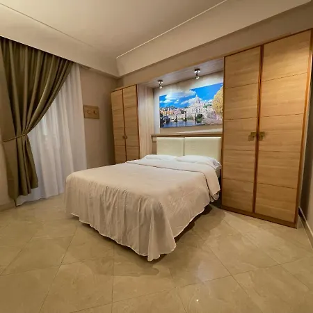Spqr Suite-2