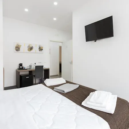 247 Luxury Rooms Trastevere-2