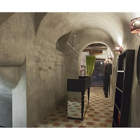 Casa De' Coronari-2