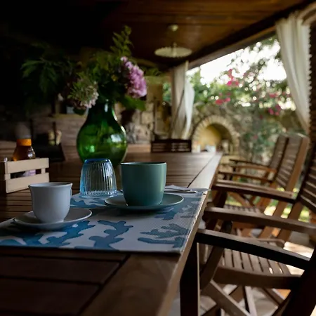 Cavalieri B&B-3