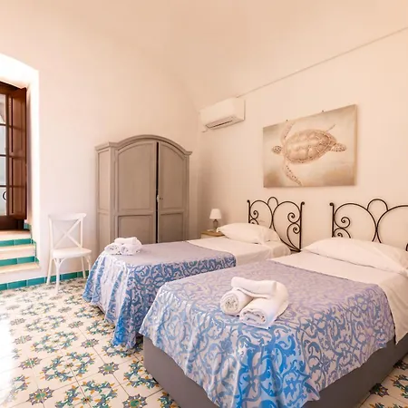 Hotel Torre Dei Borboni-2
