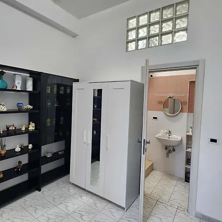 Roma Termini Tina Ya B&B-2