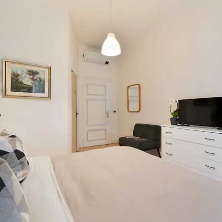 Urbana Apartment Colosseum-2