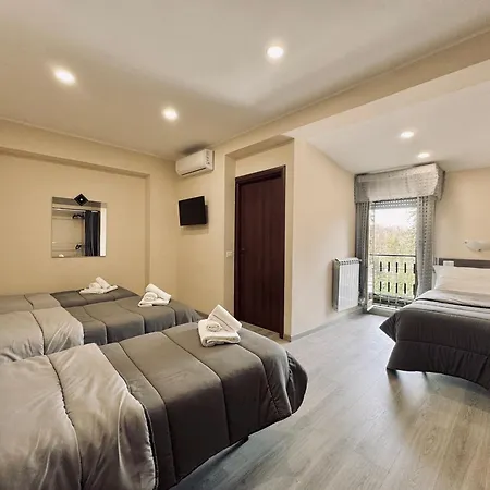 Hotel Villa Robinia-3