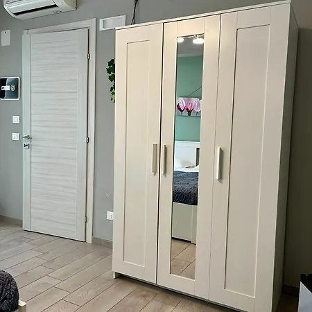 Pretty Tiburtina Room-3