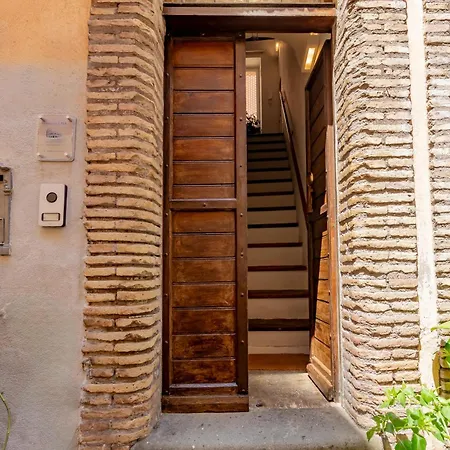Palazzo Storico Dormo Da Lisa - Colosseo-2