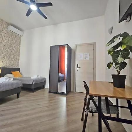 Myomax Guesthouse Hospety Group-3