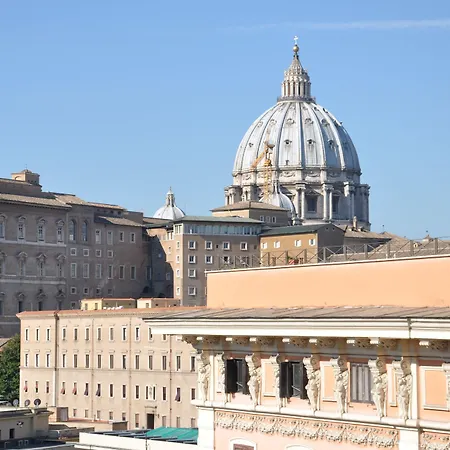 Le Suite Di Via Ottaviano - Suite In Rome B&B-3