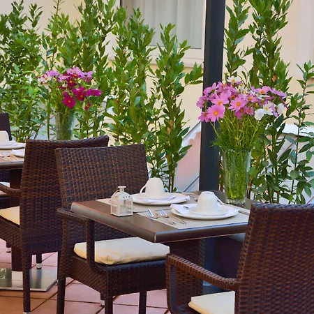 Lh Hotel Lloyd Roma-3