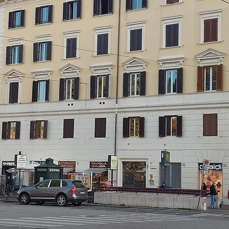 Vatican Rooms Guest House-3