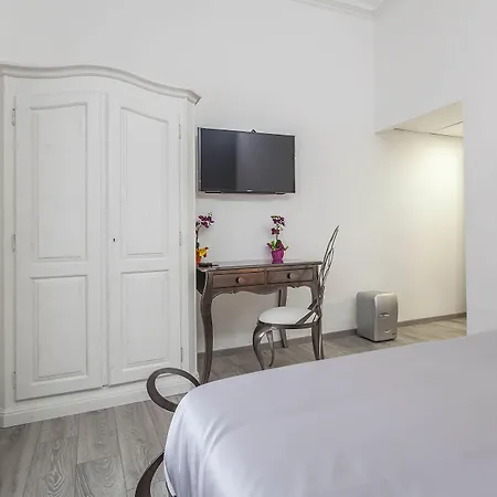 Rome Eco Suites-2