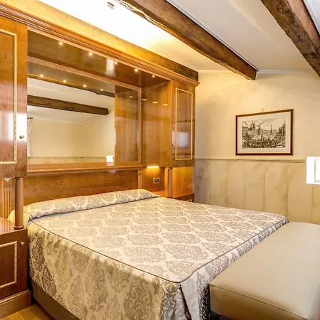 Pantheon Rooms-3