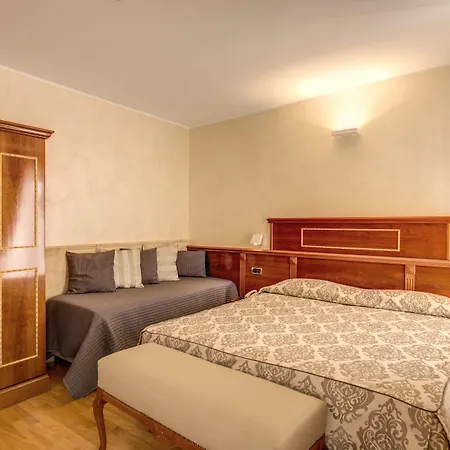 Pantheon Rooms-2