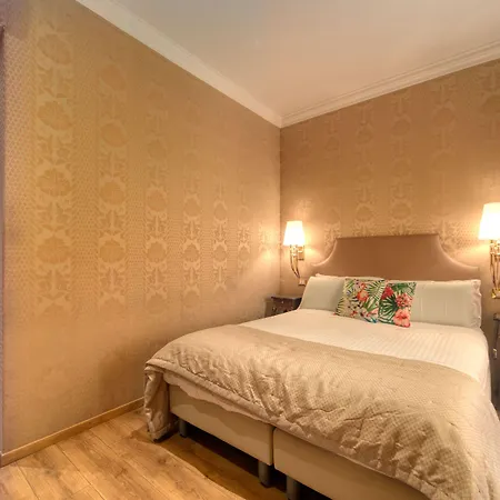 Bq House Trevi Luxury Rooms-3