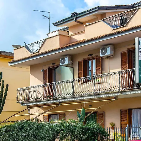 Plaza Rooms Ciampino-2