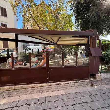 Be Your Home - Guest House Fuori Dal Porto-3