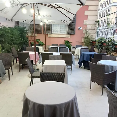 Hotel Amadeus-3