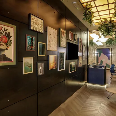 The Spring House Hotel Rome Vatican, Tapestry Collection By Hilton-2