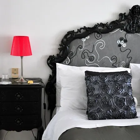 Gallery Guesthouse-2