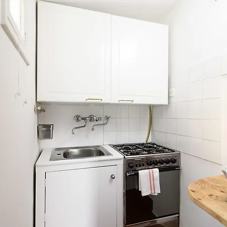 White Terrace Apartment Navona-3
