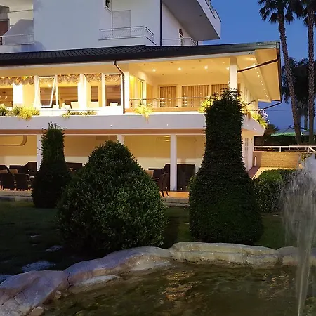 Miralago-2