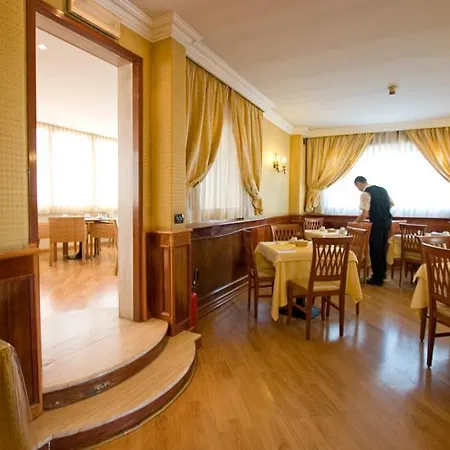 Hotel Carlo Magno-2