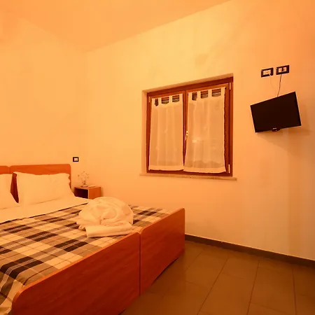 Flat House-2