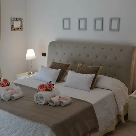 Airport & Fair Suite Apartments-2