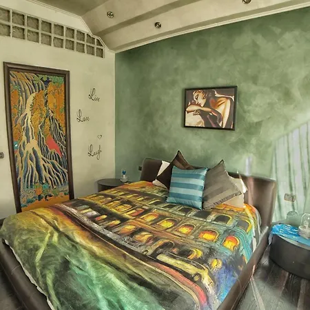 Fly B&B-3
