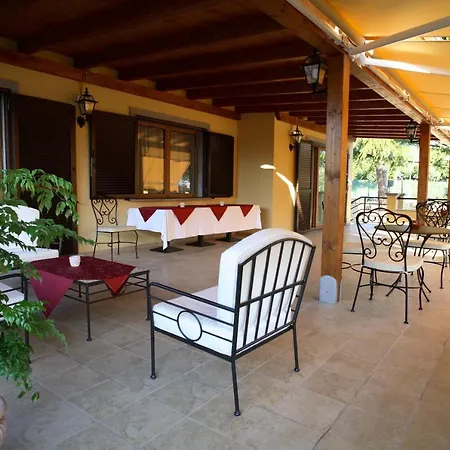 Bed And Breakfast La Corte Degli Ulivi-2