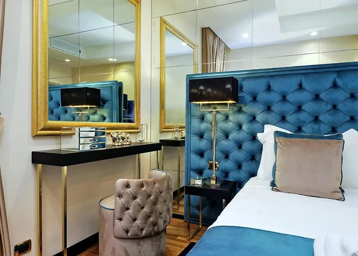 Trevi Diamond Luxury Suites & Jacuzzi Ρώμη