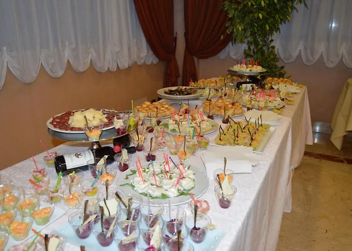 Pomezia Hotels With Pool