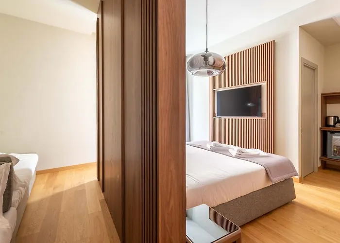 Elical Exclusive Private Suites Rom