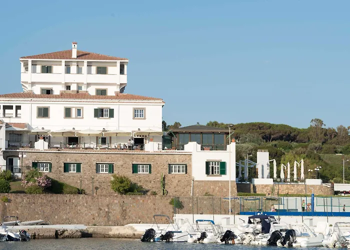 Civitavecchia hotels near Mercato