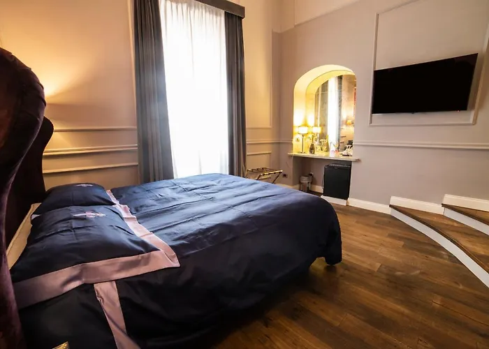 Relais San Lorenzo In Lucina Rome