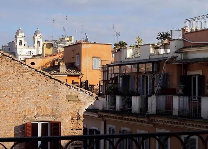 Boutique Suites Della Croce Rome