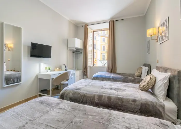 Portafortuna Guesthouse - Close To Colosseum Roma