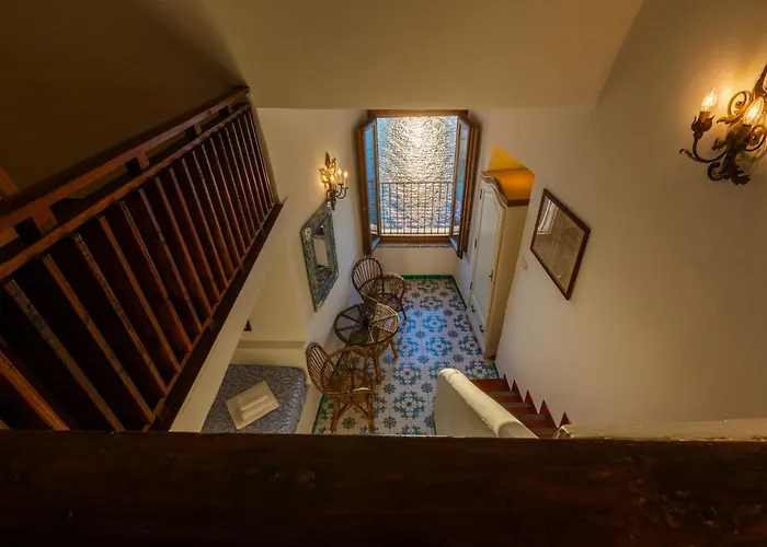 Ponza hotels near Ponza Harbour