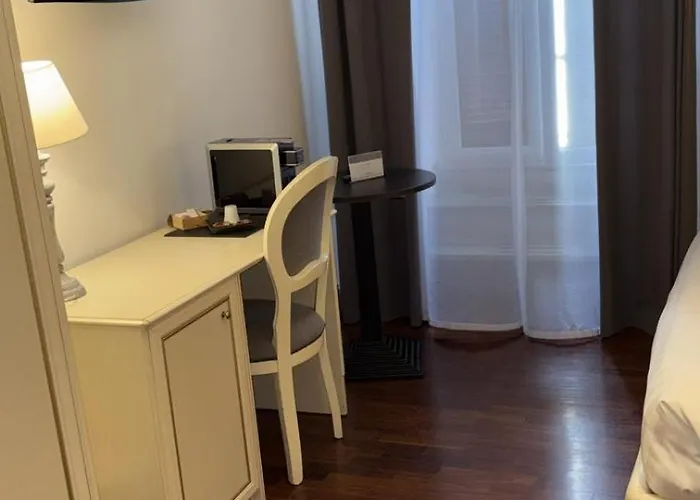Piccolo Di Piazza Di Spagna Suites Ρώμη