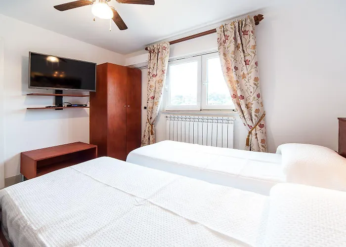 Mons Aureus Resort Rom