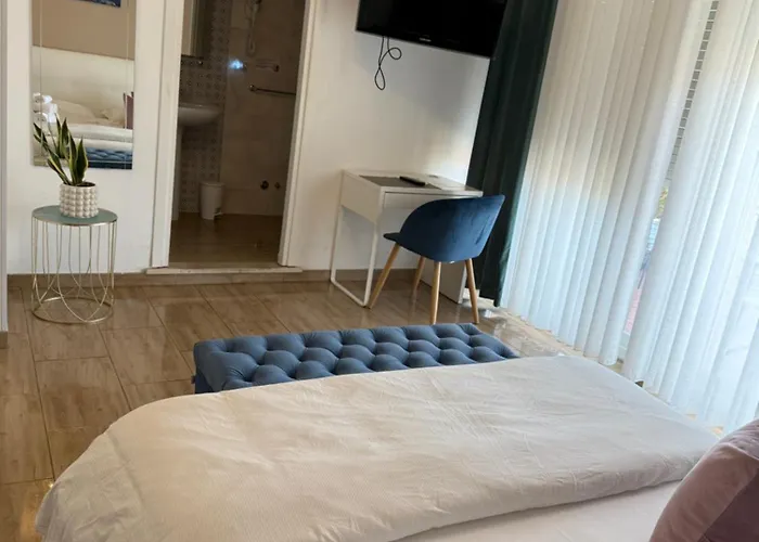 Juna'S Guest House Ρώμη